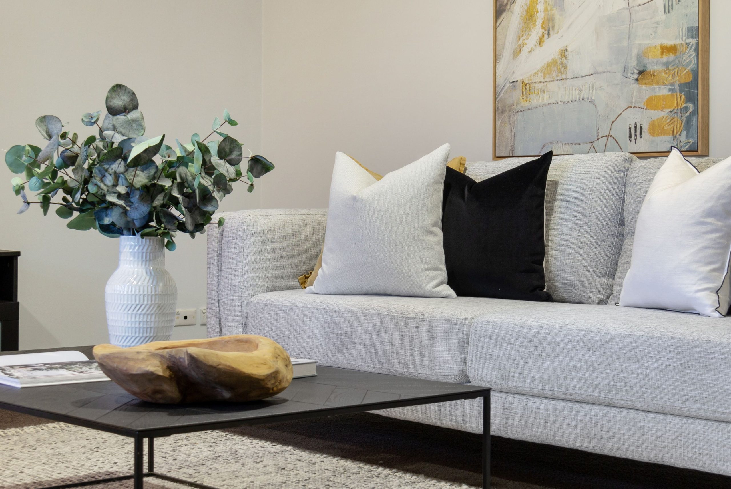 Living Room Décor Ideas for a More Comfortable and Inviting Home